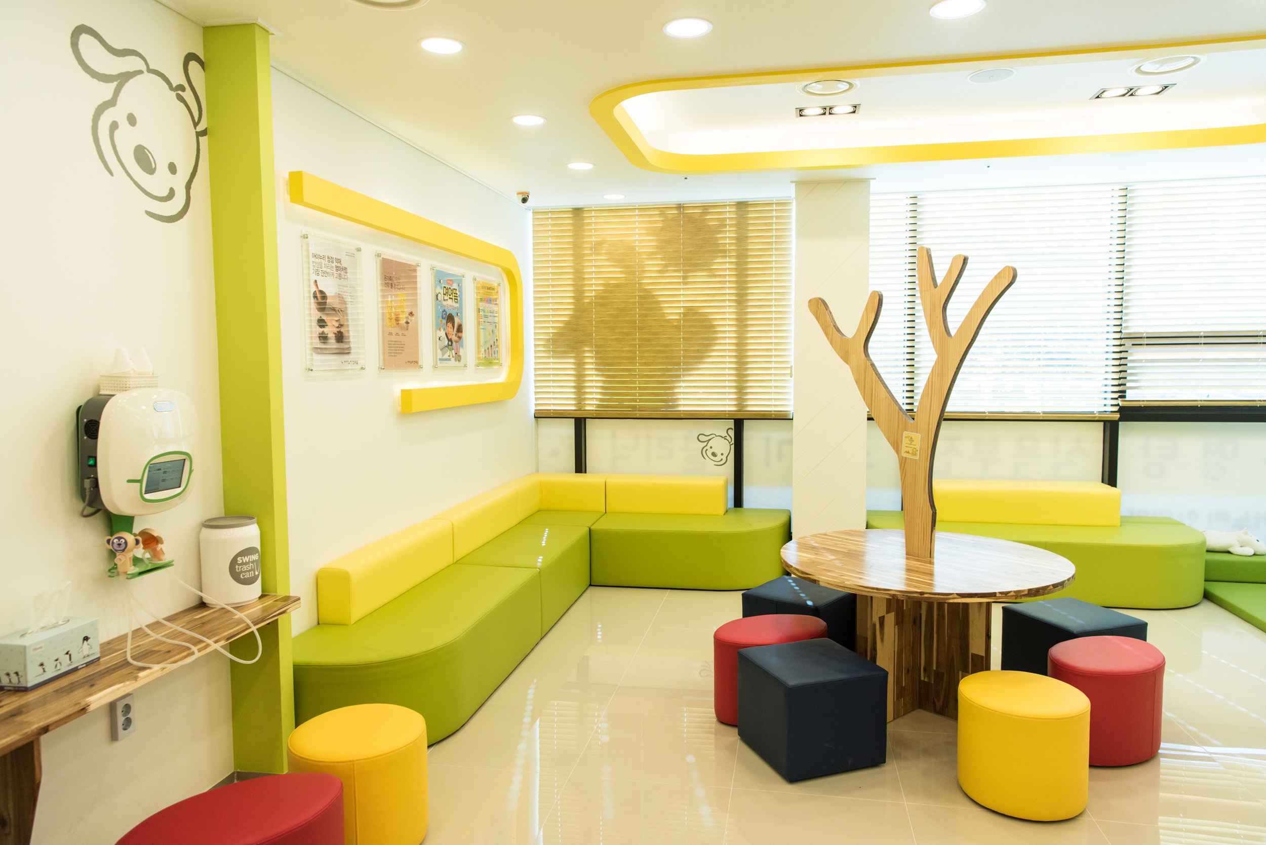 진료 전까지 쾌적하게 기다릴 수 있도록 마련된 공간입니다.